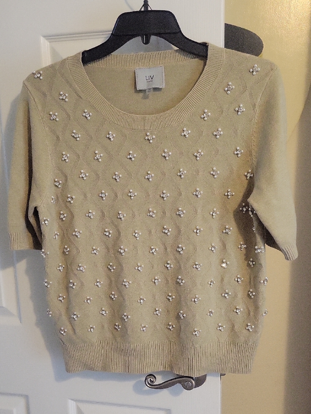 LIV Milano SzXL Beige Crewneck Sweater with Chrystsl & Pearl Embellishments